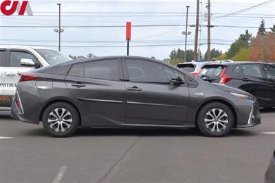 2020 Toyota Prius Prime Limited  4dr Hatchback**BY APPOINTMENT ONLY**Back-Up Camera! Park Assist! Bluetooth! GPS Nav! EV Mode! 55MPG City! 53MPG Hwy! Heated Leather Seats! QI Wireless Charger! Cargo Cover! - Photo 6 - Portland, OR 97266