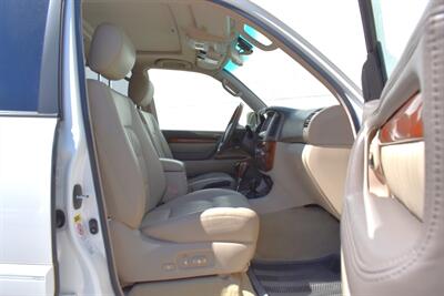 2007 Lexus LX 470 4dr SUV  4dr SUV 4WD**BY APPOINTMENT ONLY**3rd Row Seats! Full-Time 4WD w/ Center Differential Lock! Back Up Camera! Navigation! Heated Leather Seats! Sunroof! Roof-Rack! Bluetooth! - Photo 29 - Portland, OR 97266