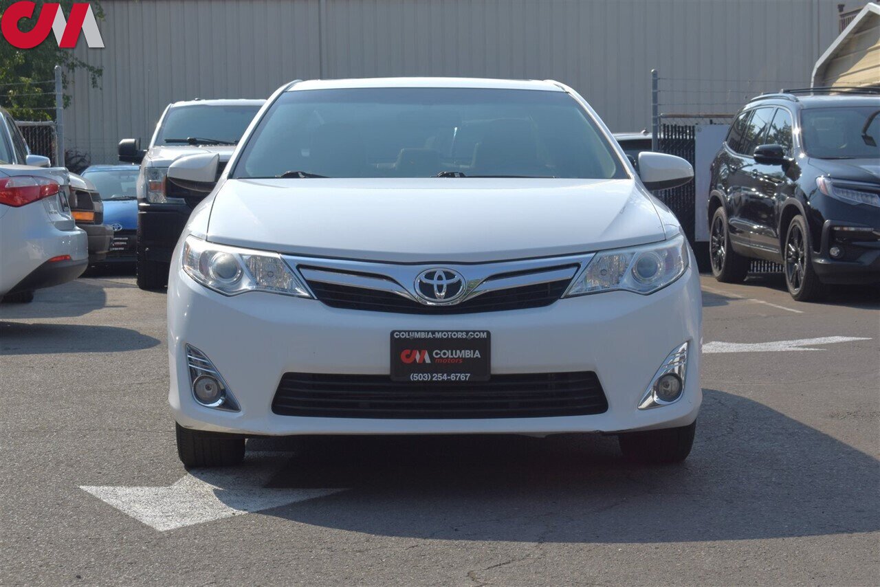 2014 Toyota Camry XLE photo 4
