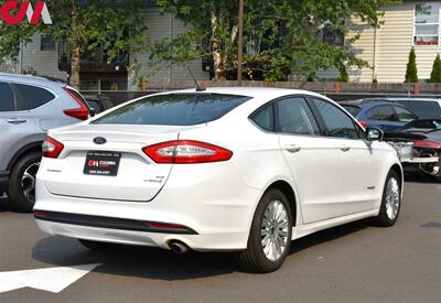 2013 Ford Fusion Hybrid SE  4dr Sedan! 44 City MPG! 41 Hwy MPG! Bluetooth w/Voice Activation! AdvanceTrac Traction Control! Cruise Control! - Photo 5 - Portland, OR 97266