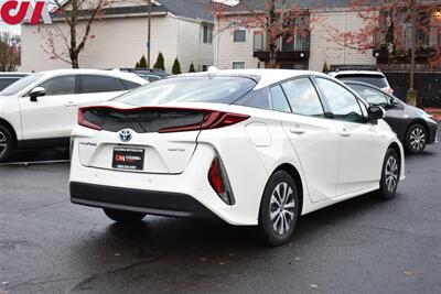 2020 Toyota Prius Prime Limited  4dr Hatchback 51 City MPG! 47 Hwy MPG! Heated Leather Seats! Qi wireless Charging Station! Toyota Safety Sense 2.0! EV, ECO, & POWER Modes! Back Up Camera! Bluetooth! - Photo 5 - Portland, OR 97266