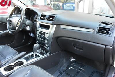 2011 Ford Fusion SEL  AWD SEL 4dr Sedan! Heated Front Seats! Leather Seats! Audio AUX W/CD! Pwr Remote Trunk! AdvanceTrac! Keyless Remote Open! Back-up Cam! - Photo 11 - Portland, OR 97266