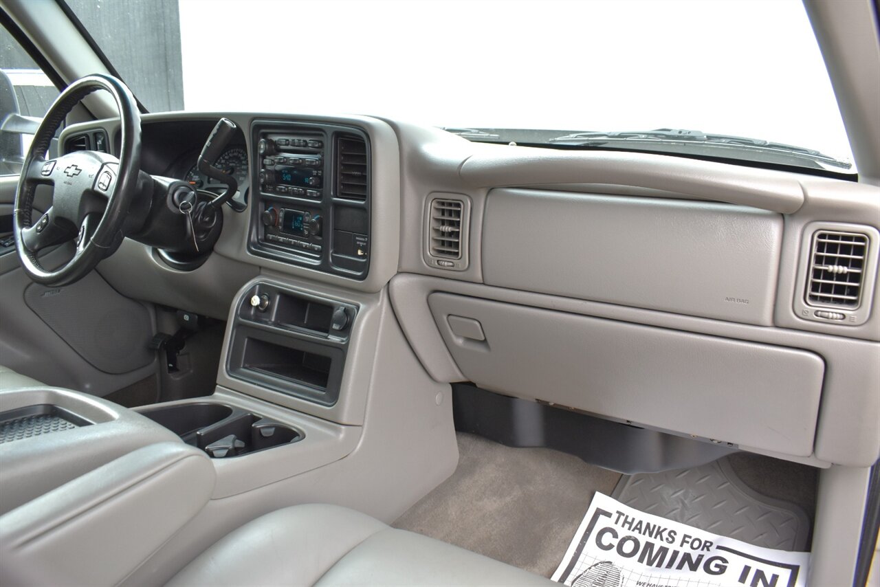 2005 Chevrolet Silverado 2500 LT 4dr Extended Cab LT 4WD Short Bed**BY APPOINTMENT ONLY**Selectable 4-Wheel Drive (2HI/4HI & 4LO)! Heavy Duty Suspension! Tow Package! Leather Interior! - Photo 12 - Portland, OR 97266