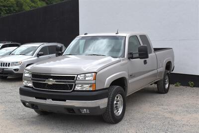 2005 Chevrolet Silverado 2500 LT 4dr Extended Cab LT 4WD Short Bed**BY APPOINTMENT ONLY**Selectable 4-Wheel Drive (2HI/4HI & 4LO)! Heavy Duty Suspension! Tow Package! Leather Interior! - Photo 9 - Portland, OR 97266