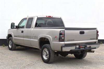 2005 Chevrolet Silverado 2500 LT 4dr Extended Cab LT 4WD Short Bed**BY APPOINTMENT ONLY**Selectable 4-Wheel Drive (2HI/4HI & 4LO)! Heavy Duty Suspension! Tow Package! Leather Interior! - Photo 2 - Portland, OR 97266