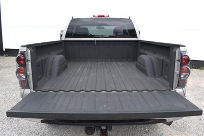 2005 Chevrolet Silverado 2500 LT 4dr Extended Cab LT 4WD Short Bed**BY APPOINTMENT ONLY**Selectable 4-Wheel Drive (2HI/4HI & 4LO)! Heavy Duty Suspension! Tow Package! Leather Interior! - Photo 26 - Portland, OR 97266