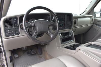 2005 Chevrolet Silverado 2500 LT 4dr Extended Cab LT 4WD Short Bed**BY APPOINTMENT ONLY**Selectable 4-Wheel Drive (2HI/4HI & 4LO)! Heavy Duty Suspension! Tow Package! Leather Interior! - Photo 3 - Portland, OR 97266