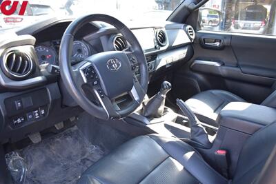 2020 Toyota Tacoma TRD Off-Road  4X4 4dr Double Cab 5.0 ft SB Back Up Cam! Navi! Blind Spot Monitor! Park Assist! Bluetooth! Qi Wireless Charger! Heated Seats! Tow Pkg! - Photo 3 - Portland, OR 97266