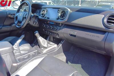2020 Toyota Tacoma TRD Off-Road  4X4 4dr Double Cab 5.0 ft SB Back Up Cam! Navi! Blind Spot Monitor! Park Assist! Bluetooth! Qi Wireless Charger! Heated Seats! Tow Pkg! - Photo 11 - Portland, OR 97266