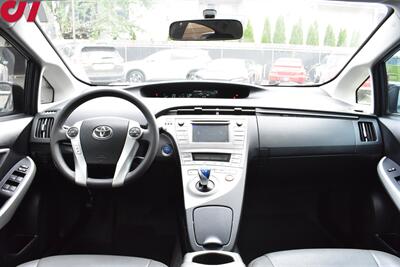 2015 Toyota Prius Two  4dr Hatchback! Star Safety System! 51 City MPG! 48 Hwy MPG! EV/ECO/PWR Modes! Bluetooth w/Voice Activation! Back Up Cam! All Weather Floor Mats! - Photo 12 - Portland, OR 97266