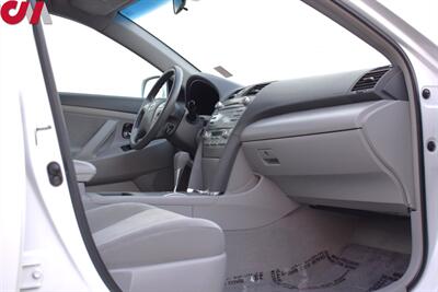 2009 Toyota Camry Hybrid Appointment Only!  4dr Sedan! Reliable Daily Driver! 33 City Mpg! 34 Hwy Mpg! ECO Heat/Cool! Stability Control System! Cruise Control! CD/Aux-In! - Photo 24 - Portland, OR 97266