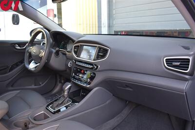 2017 Hyundai IONIQ Hybrid Limited  4dr Hatchback**BY APPOINTMENT ONLY** 55 City MPG! 54 Hwy MPG! Back Up Cam! Blind Spot Monitor! Apple CarPlay! Android Auto! Heated Leather Seats! Sunroof! - Photo 12 - Portland, OR 97266