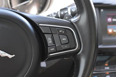 2017 Jaguar XE 25t Premium  4dr Sedan! Rear-Wheel Drive! Back Up Camera! Parking Assist! Selectable Drive Modes! Navigation! Bluetooth Connectivity! Sport-Tuned Suspension! Sunroof! Premium Leather Interior! - Photo 16 - Portland, OR 97266