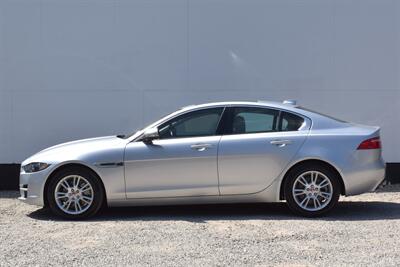 2017 Jaguar XE 25t Premium  4dr Sedan! Rear-Wheel Drive! Back Up Camera! Parking Assist! Selectable Drive Modes! Navigation! Bluetooth Connectivity! Sport-Tuned Suspension! Sunroof! Premium Leather Interior! - Photo 9 - Portland, OR 97266