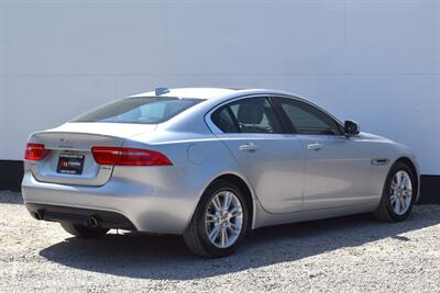2017 Jaguar XE 25t Premium  4dr Sedan! Rear-Wheel Drive! Back Up Camera! Parking Assist! Selectable Drive Modes! Navigation! Bluetooth Connectivity! Sport-Tuned Suspension! Sunroof! Premium Leather Interior! - Photo 5 - Portland, OR 97266