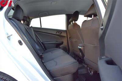 2021 Toyota Prius LE  4dr Hatchback! Excellent MPG! Adaptive Cruise Control! Lane Departure Alert! Lane Tracing Assist! Pre-Collision System w/ Pedestrian Detection! Automatic High Beams! Backup Camera! - Photo 28 - Portland, OR 97266