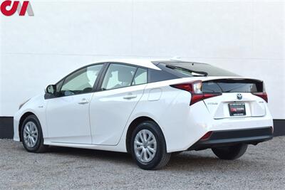 2021 Toyota Prius LE  4dr Hatchback! Excellent MPG! Adaptive Cruise Control! Lane Departure Alert! Lane Tracing Assist! Pre-Collision System w/ Pedestrian Detection! Automatic High Beams! Backup Camera! - Photo 2 - Portland, OR 97266