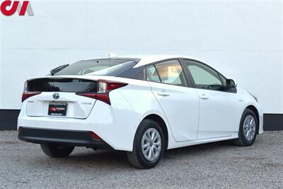 2021 Toyota Prius LE  4dr Hatchback! Excellent MPG! Adaptive Cruise Control! Lane Departure Alert! Lane Tracing Assist! Pre-Collision System w/ Pedestrian Detection! Automatic High Beams! Backup Camera! - Photo 5 - Portland, OR 97266