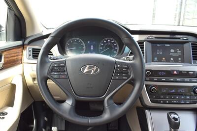 2016 Hyundai SONATA Limited  4dr Sedan! Back up Camera! Blind Spot Assist! Rear Collision Warning! Apple CarPlay! Android Auto! Heated Leather Seats! Sunroof! - Photo 15 - Portland, OR 97266