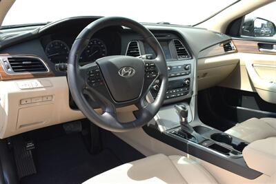2016 Hyundai SONATA Limited  4dr Sedan! Back up Camera! Blind Spot Assist! Rear Collision Warning! Apple CarPlay! Android Auto! Heated Leather Seats! Sunroof! - Photo 3 - Portland, OR 97266