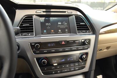 2016 Hyundai SONATA Limited  4dr Sedan! Back up Camera! Blind Spot Assist! Rear Collision Warning! Apple CarPlay! Android Auto! Heated Leather Seats! Sunroof! - Photo 20 - Portland, OR 97266