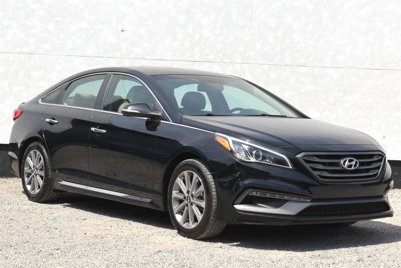 2016 Hyundai SONATA Limited  4dr Sedan! Back up Camera! Blind Spot Assist! Rear Collision Warning! Apple CarPlay! Android Auto! Heated Leather Seats! Sunroof! - Photo 1 - Portland, OR 97266