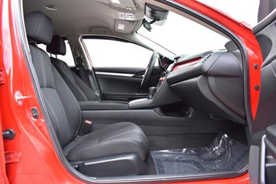 2019 Honda Civic LX 4dr Sedan CVT! 30 City MPG! 38 Hwy MPG! Back up Camera! Collision Mitigation! Lane Keeping Assist! Adaptive Cruise Control! Road Departure Mitigation System! Bluetooth! High Wing Spoiler! - Photo 26 - Portland, OR 97266