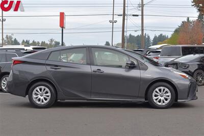 2021 Toyota Prius LE  4dr Hatchback**BY APPOINTMENT ONLY**Back-Up Camera! Park Assist! Lane Assist! 54MPG City! 50MPG Hwy! EV Mode! Bluetooth! All Weather Floor Mats! - Photo 6 - Portland, OR 97266