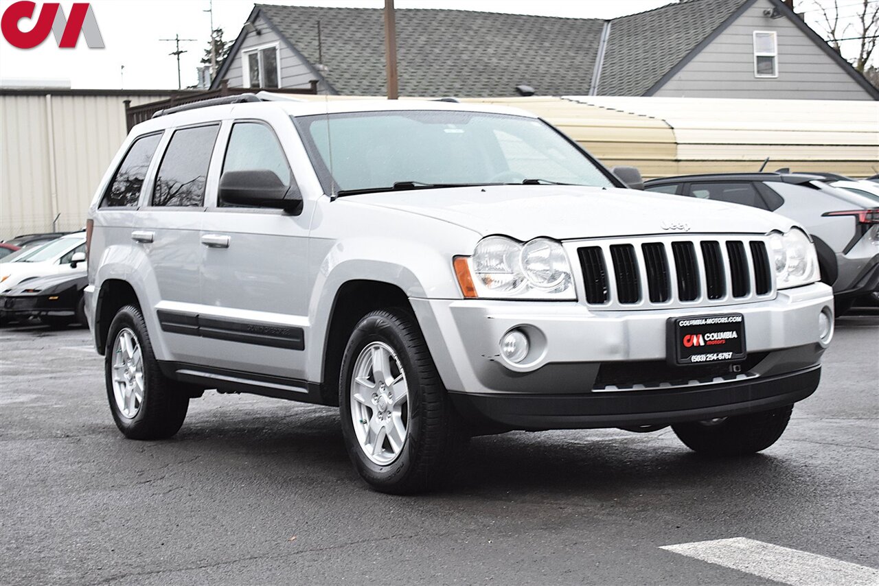 Jeep Grand Cherokee's photo