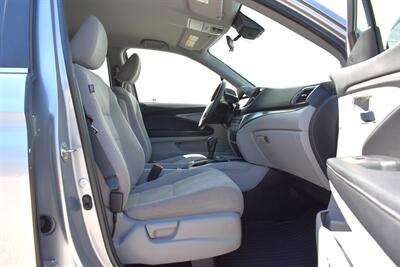 2020 Honda Pilot EX  AWD 4dr SUV! Honda Sensing! Adaptive Cruise Control! Blind Spot Monitoring! Heated Leather Seats! 3rd Row Seating! Power Liftgate! Backup Camera! - Photo 26 - Portland, OR 97266