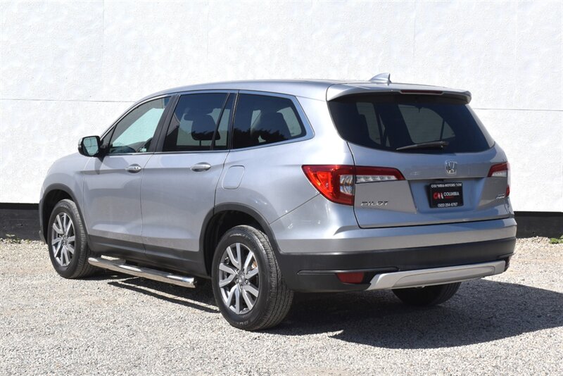 2020 Honda Pilot EX  AWD 4dr SUV! Honda Sensing! Adaptive Cruise Control! Blind Spot Monitoring! Heated Leather Seats! 3rd Row Seating! Power Liftgate! Backup Camera!