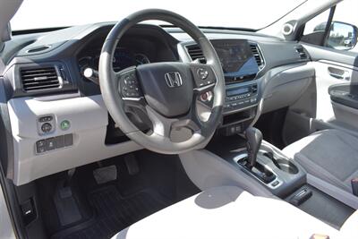 2020 Honda Pilot EX  AWD 4dr SUV! Honda Sensing! Adaptive Cruise Control! Blind Spot Monitoring! Heated Leather Seats! 3rd Row Seating! Power Liftgate! Backup Camera! - Photo 3 - Portland, OR 97266