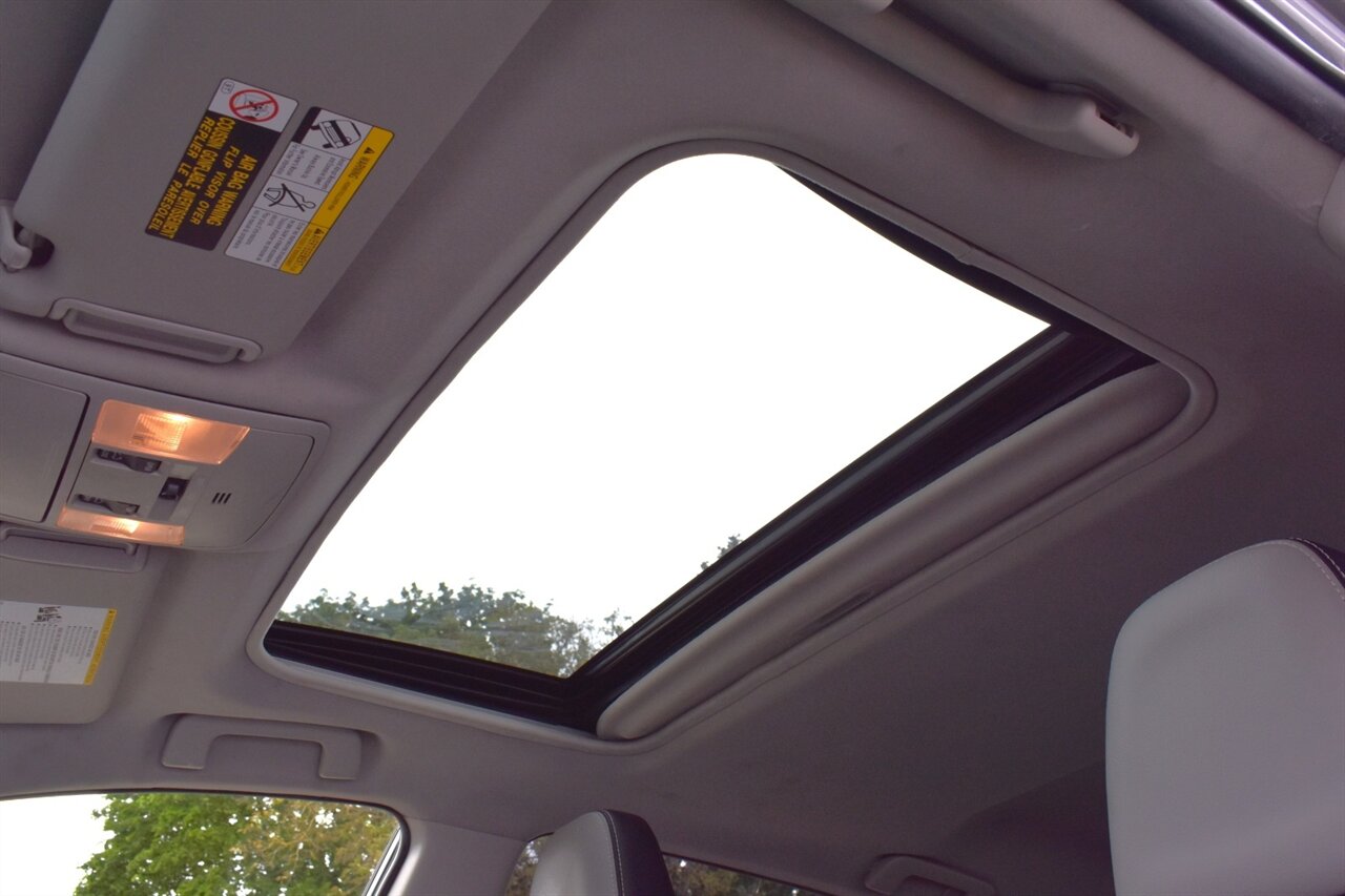2018 Toyota RAV4 Limited AWD 4dr SUV! Back Up Camera! Lane Departure Alert! Blind Spot Monitor! Navigation! Bluetooth Connectivity! Eco & Sport Modes! Heated Leather Seats! Sunroof! - Photo 12 - Portland, OR 97266
