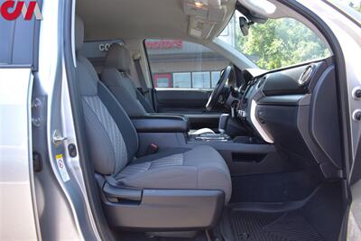2019 Toyota Tundra SR5  4x4 4dr CrewMax Cab Pickup SB(5.7L V8) Lane Assist! Back Up Cam! Pedestrian Detection! Bluetooth! Navigation! Tow PKG! Tonneau Bed Cover! - Photo 25 - Portland, OR 97266