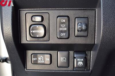 2019 Toyota Tundra SR5  4x4 4dr CrewMax Cab Pickup SB(5.7L V8) Lane Assist! Back Up Cam! Pedestrian Detection! Bluetooth! Navigation! Tow PKG! Tonneau Bed Cover! - Photo 15 - Portland, OR 97266