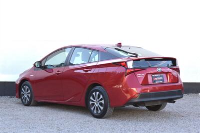 2019 Toyota Prius XLE AWD-e  4dr Hatchback! oyota Safety Sense! Adaptive Cruise Control! Lane Departure Alert w/ Steering Assist! Pre-Collision System w/ Pedestrian Detection! Blind Spot Monitor! - Photo 2 - Portland, OR 97266