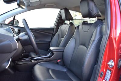 2019 Toyota Prius XLE AWD-e  4dr Hatchback! oyota Safety Sense! Adaptive Cruise Control! Lane Departure Alert w/ Steering Assist! Pre-Collision System w/ Pedestrian Detection! Blind Spot Monitor! - Photo 11 - Portland, OR 97266