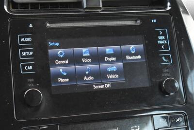 2019 Toyota Prius XLE AWD-e  4dr Hatchback! oyota Safety Sense! Adaptive Cruise Control! Lane Departure Alert w/ Steering Assist! Pre-Collision System w/ Pedestrian Detection! Blind Spot Monitor! - Photo 19 - Portland, OR 97266