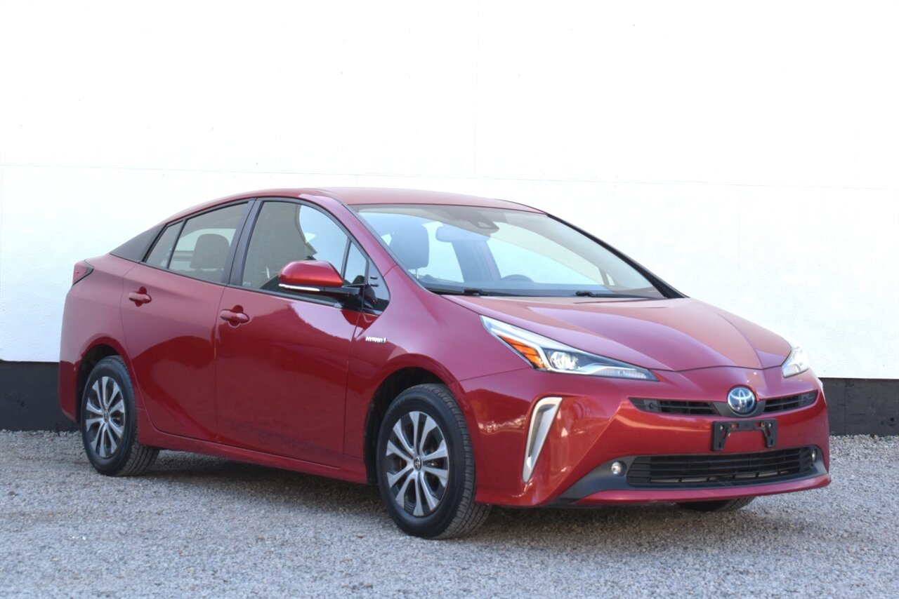 2019 Toyota Prius XLE AWD-e  4dr Hatchback! oyota Safety Sense! Adaptive Cruise Control! Lane Departure Alert w/ Steering Assist! Pre-Collision System w/ Pedestrian Detection! Blind Spot Monitor! - Photo 1 - Portland, OR 97266