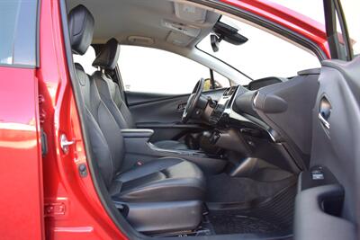 2019 Toyota Prius XLE AWD-e  4dr Hatchback! oyota Safety Sense! Adaptive Cruise Control! Lane Departure Alert w/ Steering Assist! Pre-Collision System w/ Pedestrian Detection! Blind Spot Monitor! - Photo 28 - Portland, OR 97266