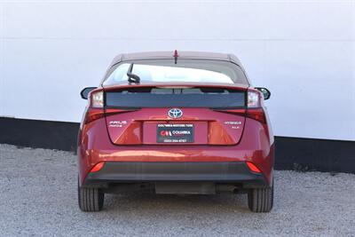 2019 Toyota Prius XLE AWD-e  4dr Hatchback! oyota Safety Sense! Adaptive Cruise Control! Lane Departure Alert w/ Steering Assist! Pre-Collision System w/ Pedestrian Detection! Blind Spot Monitor! - Photo 3 - Portland, OR 97266