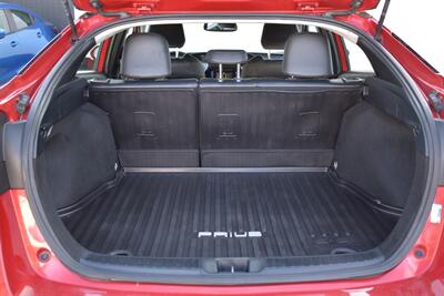 2019 Toyota Prius XLE AWD-e  4dr Hatchback! oyota Safety Sense! Adaptive Cruise Control! Lane Departure Alert w/ Steering Assist! Pre-Collision System w/ Pedestrian Detection! Blind Spot Monitor! - Photo 29 - Portland, OR 97266