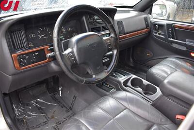 1997 Jeep Grand Cherokee Limited 4dr Limited  4WD SUV! Cruise Control! Heated Leather Seats! 4H & 4L! Power Seats! Roof Rack! Full Size Spare Wheel! Tow Hitch! - Photo 3 - Portland, OR 97266