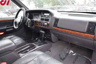 1997 Jeep Grand Cherokee Limited 4dr Limited  4WD SUV! Cruise Control! Heated Leather Seats! 4H & 4L! Power Seats! Roof Rack! Full Size Spare Wheel! Tow Hitch! - Photo 11 - Portland, OR 97266
