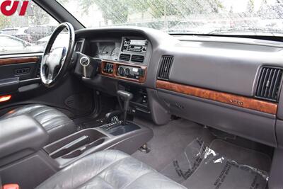1997 Jeep Grand Cherokee Limited 4dr Limited 4WD SUV! Cruise Control! Heated Leather Seats! 4H & 4L! Power Seats! Roof Rack! Full Size Spare Wheel! Tow Hitch! - Photo 11 - Portland, OR 97266