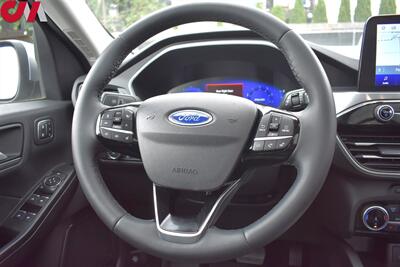 2022 Ford Escape Titanium  AWD 4dr SUV! Co-Pilot360 Safety Tech! Sport/Eco/Snow Modes! Back Up Cam! Navi! Auto-Start/Stop Tech! Bluetooth w/Voice Activation! Heated Leather Seats! Pano-Sunroof! - Photo 13 - Portland, OR 97266