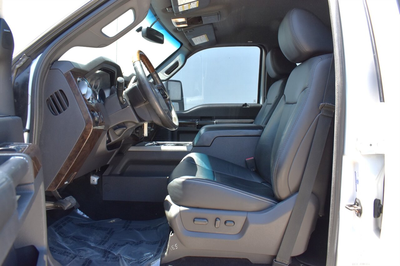 2013 Ford F-250 Super Duty Lariat 4X4 4dr Crew Cab 8 ft. Long Bed Pickup! Back Up Camera! Parking Assist! 2H, 4H & 4L Drive Modes! Tow Package! Running Boards! Heated & Ventilated Leather Seats! Bluetooth Connectivity! - Photo 11 - Portland, OR 97266