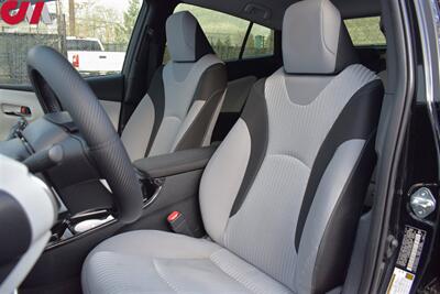 2018 Toyota Prius Three  4dr Hatchback! 54 City MPG! 50 Hwy MPG! Back Up Cam! Lane Assist & Collision Mitigation! Dynamic Radar Cruise Control! Eco & Pwr Modes! Navigation! Bluetooth! All Weather Floor Mats! - Photo 11 - Portland, OR 97266