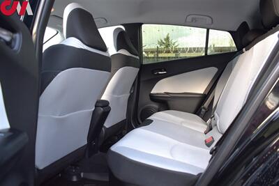 2018 Toyota Prius Three  4dr Hatchback! 54 City MPG! 50 Hwy MPG! Back Up Cam! Lane Assist & Collision Mitigation! Dynamic Radar Cruise Control! Eco & Pwr Modes! Navigation! Bluetooth! All Weather Floor Mats! - Photo 23 - Portland, OR 97266