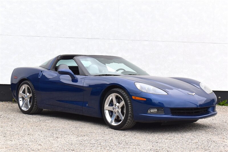 2005 Chevrolet Corvette  2dr Coupe! RWD Performance! Removable Targa Top! Leather Interior! Sport-Tuned Suspension! Heads-Up Display! Bose Premium Audio System! Heated Leather Seats!